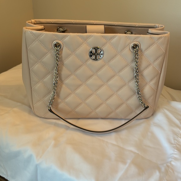 Tory Burch Willa Tote. New, never used with tags still on.  Light pink - Picture 3 of 8